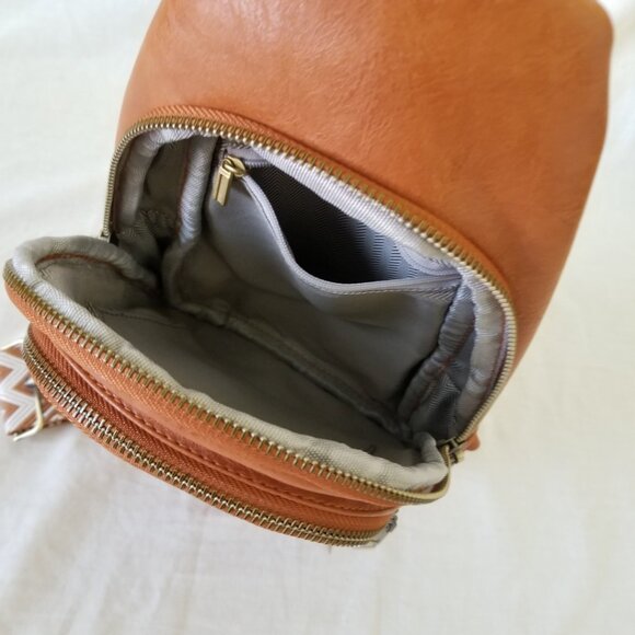 NEW! Faux Leather Shoulder/Crossbody Bag w/2-Zipper Sections & Detachable Strap - Picture 5 of 15